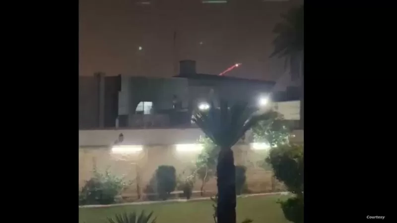 إصابة امرأة وطفل بصواريخ استهدفت سفارة واشنطن ببغداد