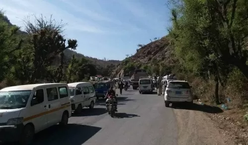 Gunmen close Taiz main road to city for ten hours
