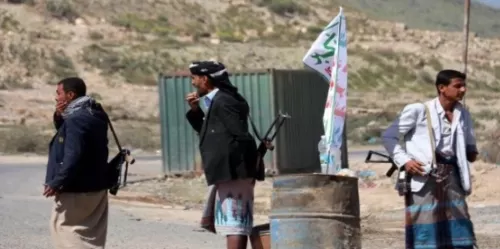 Houthis court orders to imprison a journalist and fines of a half million riyals