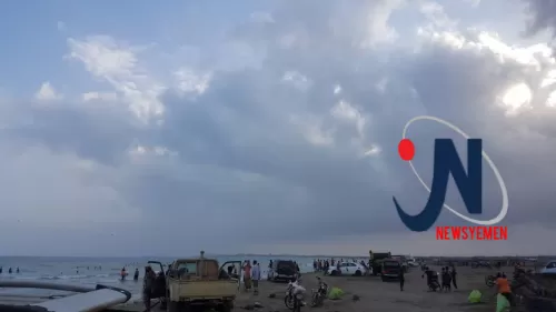 صباح رمضاني مفعم بالحياة في شاطئ العمودي بالمخا (صور)