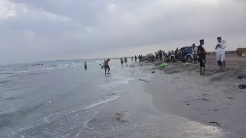 صباح رمضاني مفعم بالحياة في شاطئ العمودي بالمخا (صور)